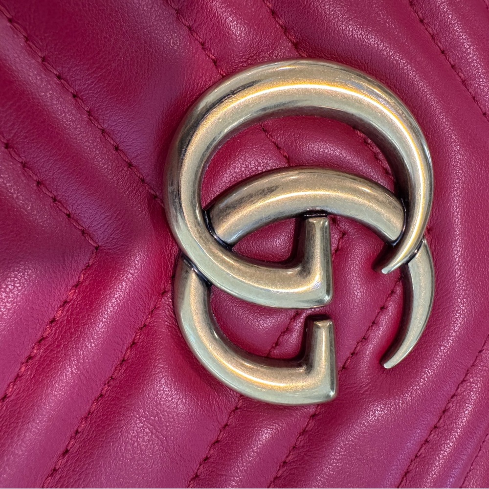 Gucci Red Chevron GG Marmont Crossbody Bag with Gold Hardware - Picture 6 of 14